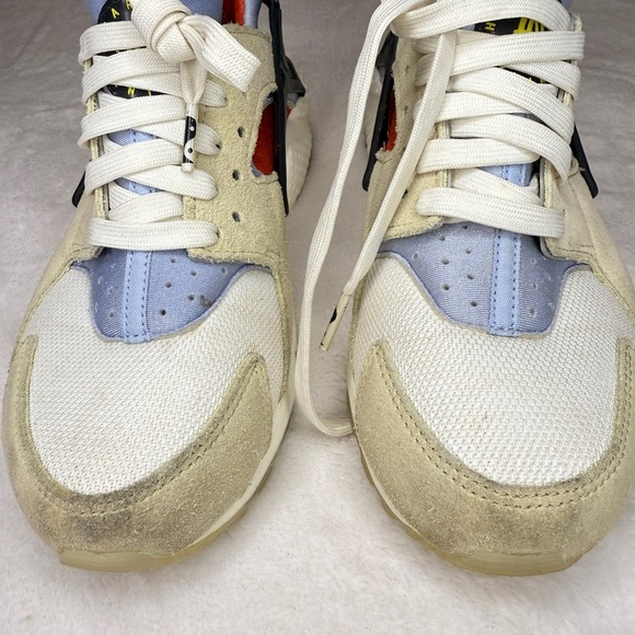 Nike Air Huarache Run Size 6Y (W 8 can wear)
Yin and Yang Set to Rise (PS) - Picture 5 of 7